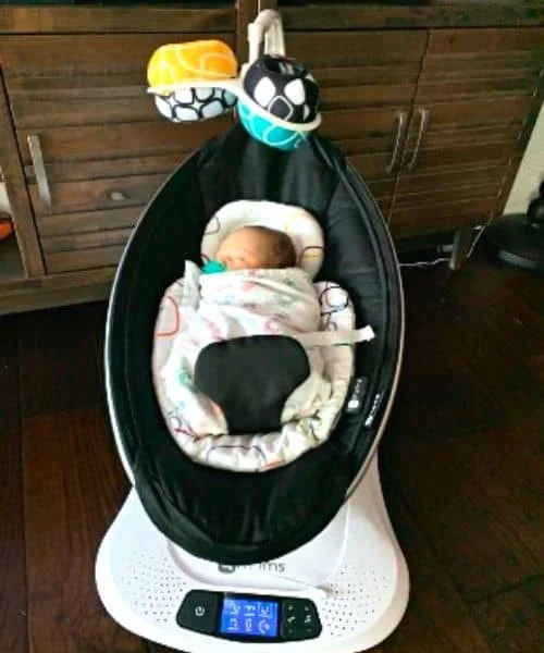Can babies sleep in a swing